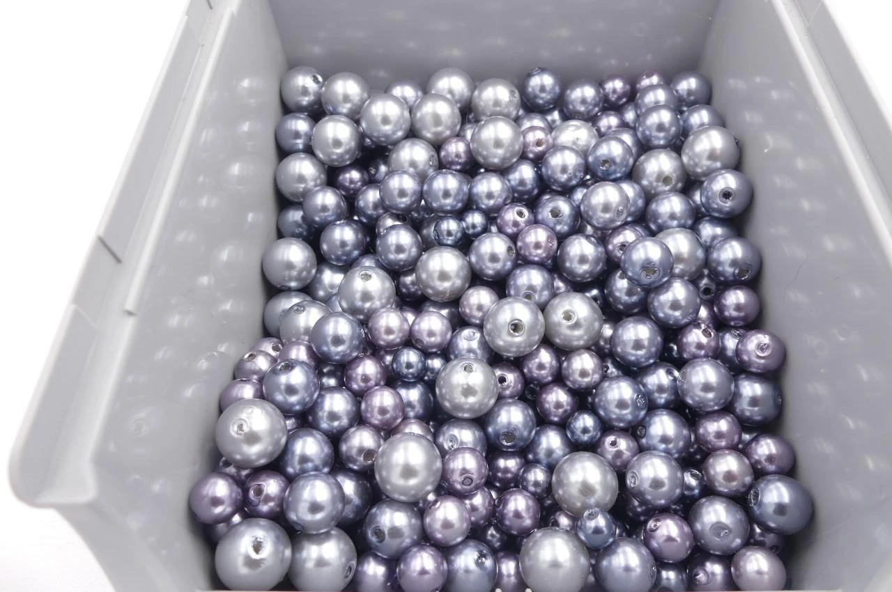 Mélange de 50 perles acrylique nacrées, dégradé de gris mauve, de 8 à 14 mm